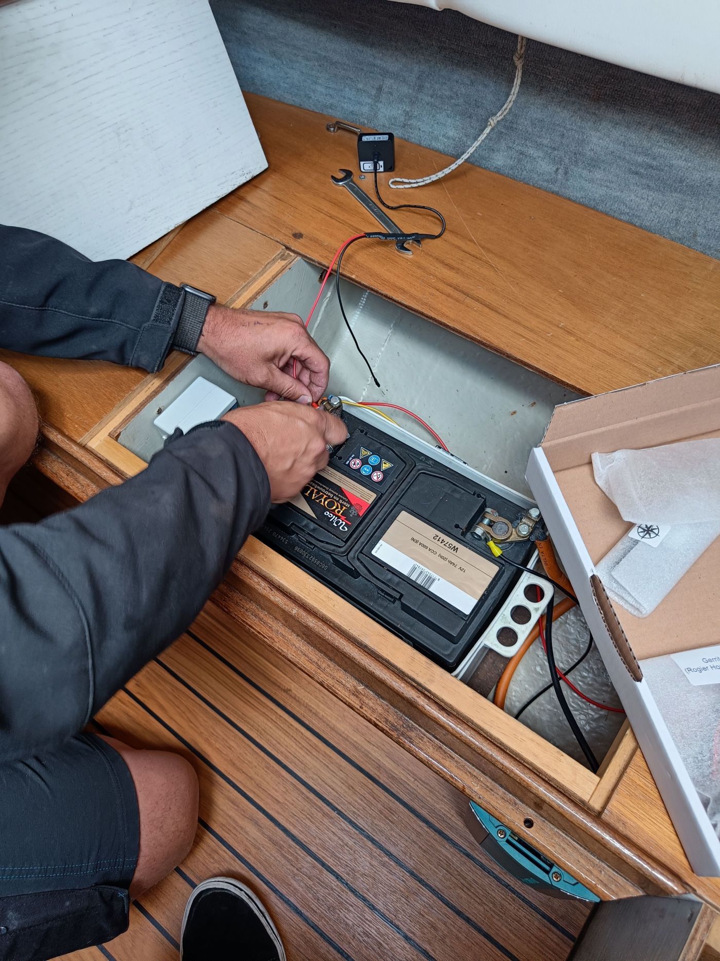 Hoe installeer je het BlueStar bootmonitoring systeem?